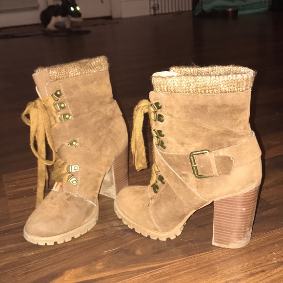 Brown bootie heels - Picture 1 of 3